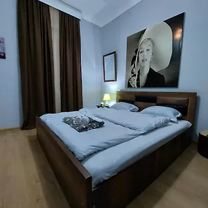  Guest house Different